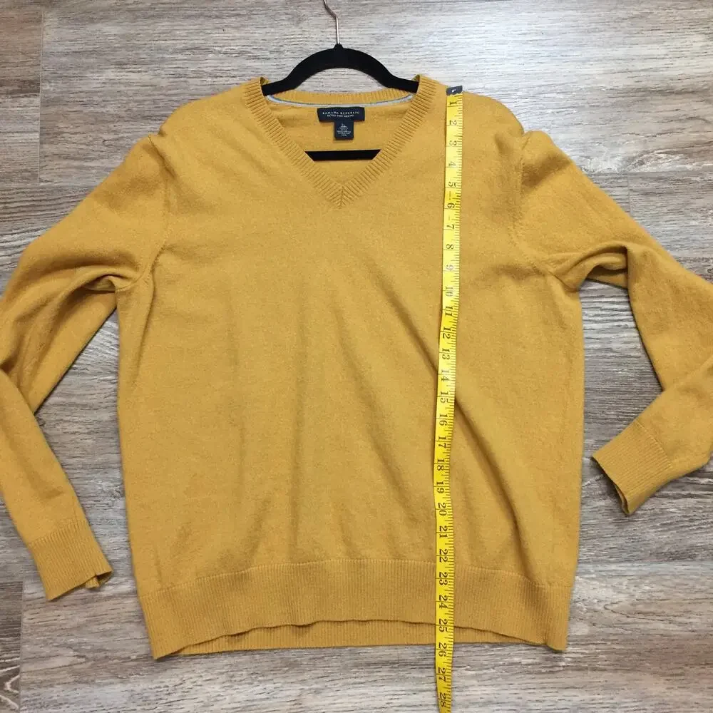 Banana Republic Extra Fine Merino Wool V-Neck Men's Sweater XL Classic Old Money